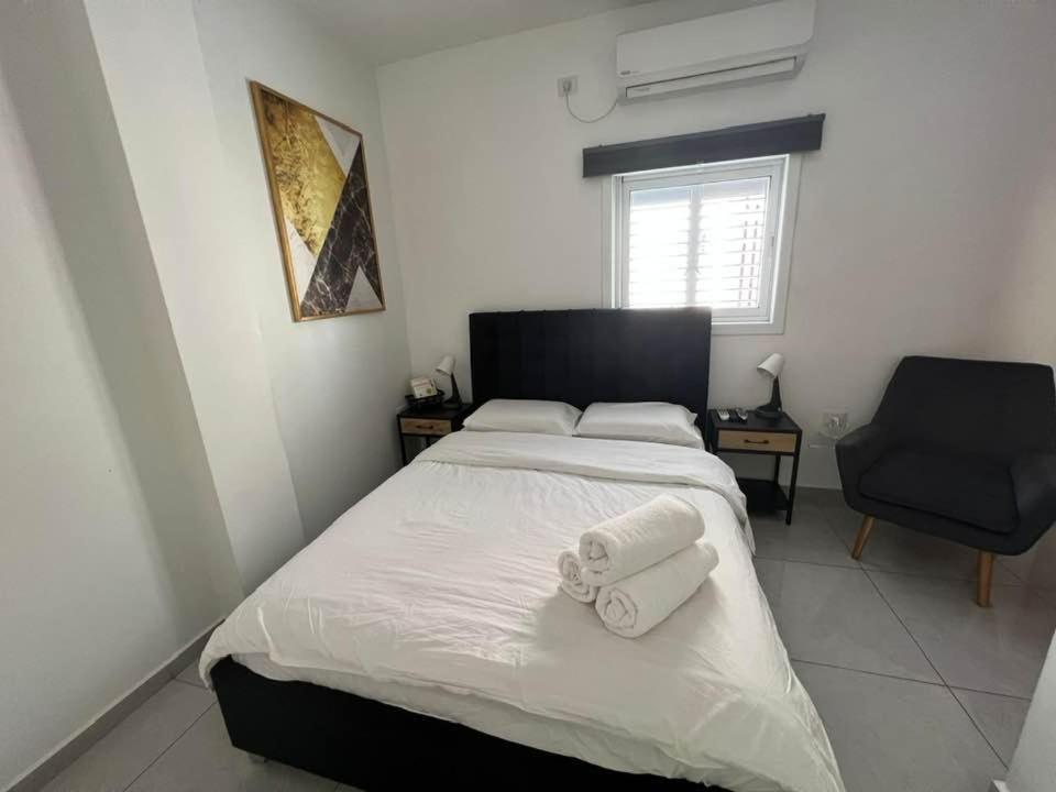 Apartments4You Maya บัตยัม ภายนอก รูปภาพ