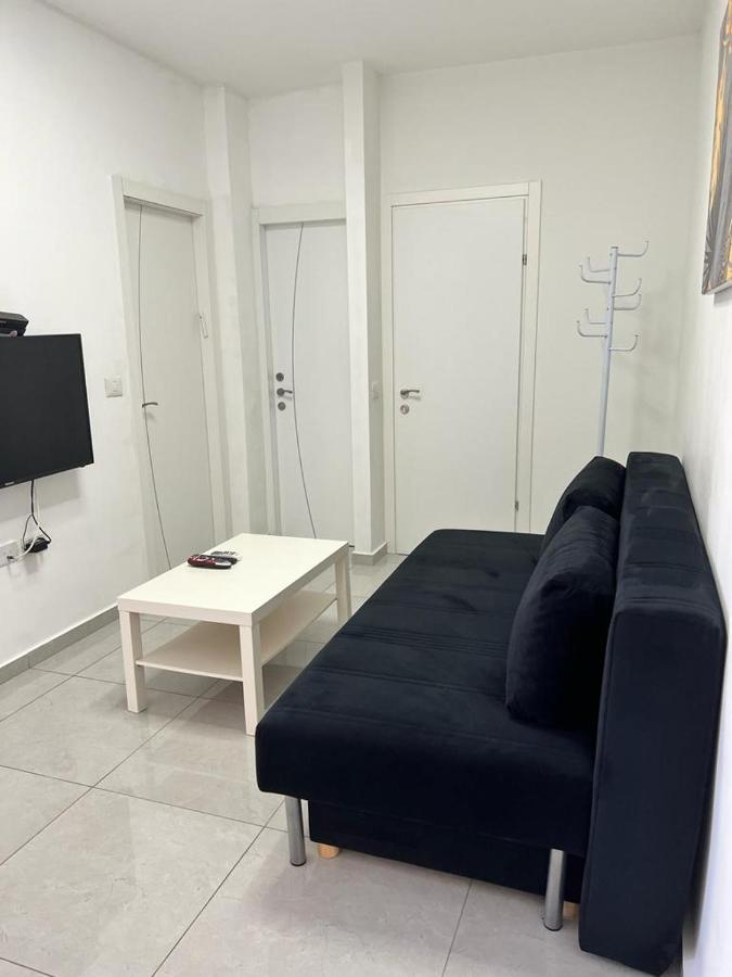 Apartments4You Maya บัตยัม ภายนอก รูปภาพ